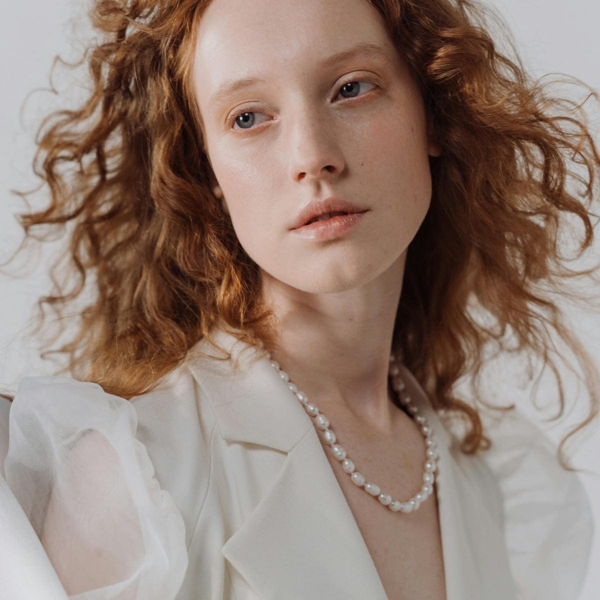 Freshwater rice pearl choker