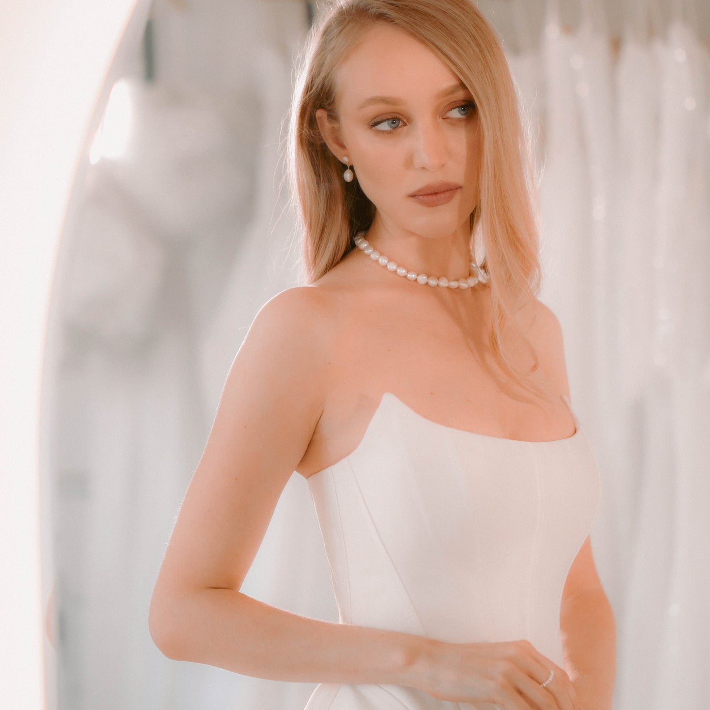 The Minimalist Bride: How to Wear Pearls '90s Style