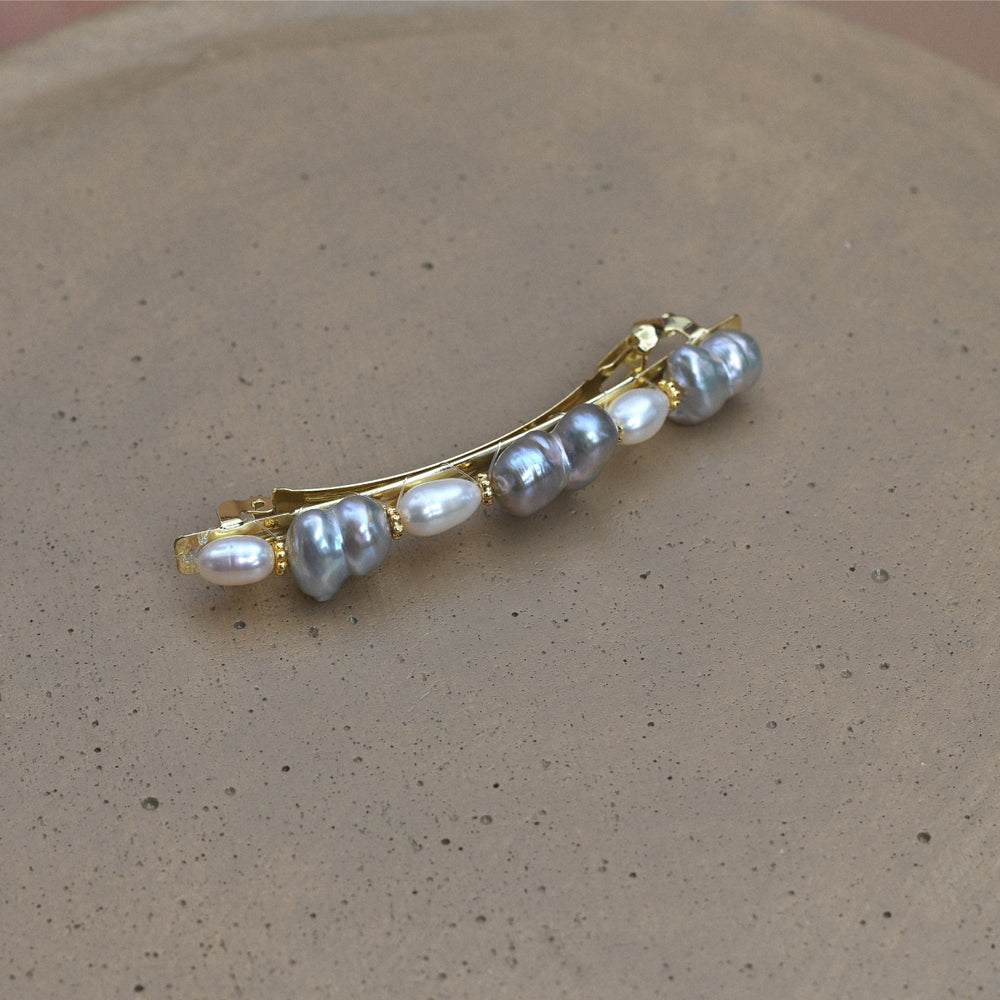 Hair pin with baroque grey and white pearls