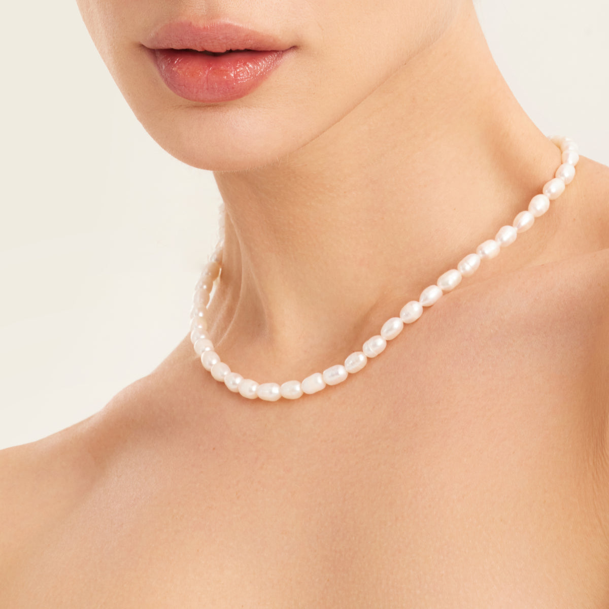 Choker with 6mm white rice pearls