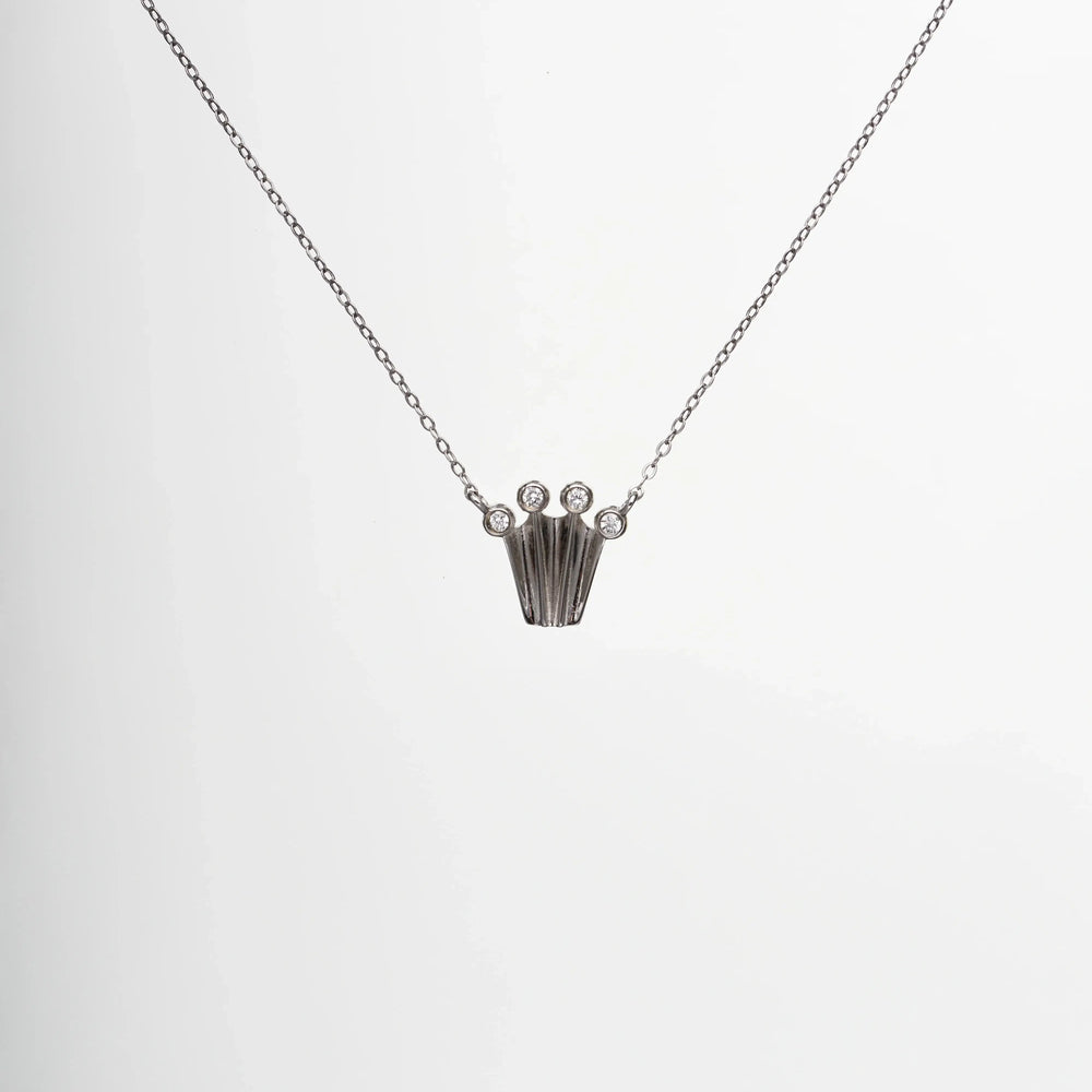 Silver chain necklace with a crown form pendant with lab-grown diamonds