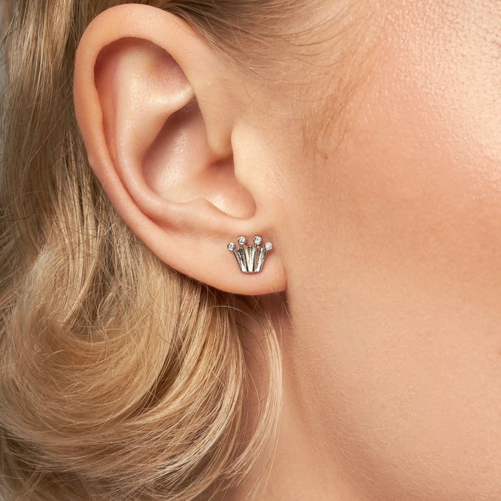 Silver stud earrings in crown form with lab-grown diamonds