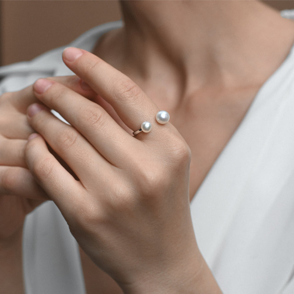 Gold-filled ring with two white pearls 