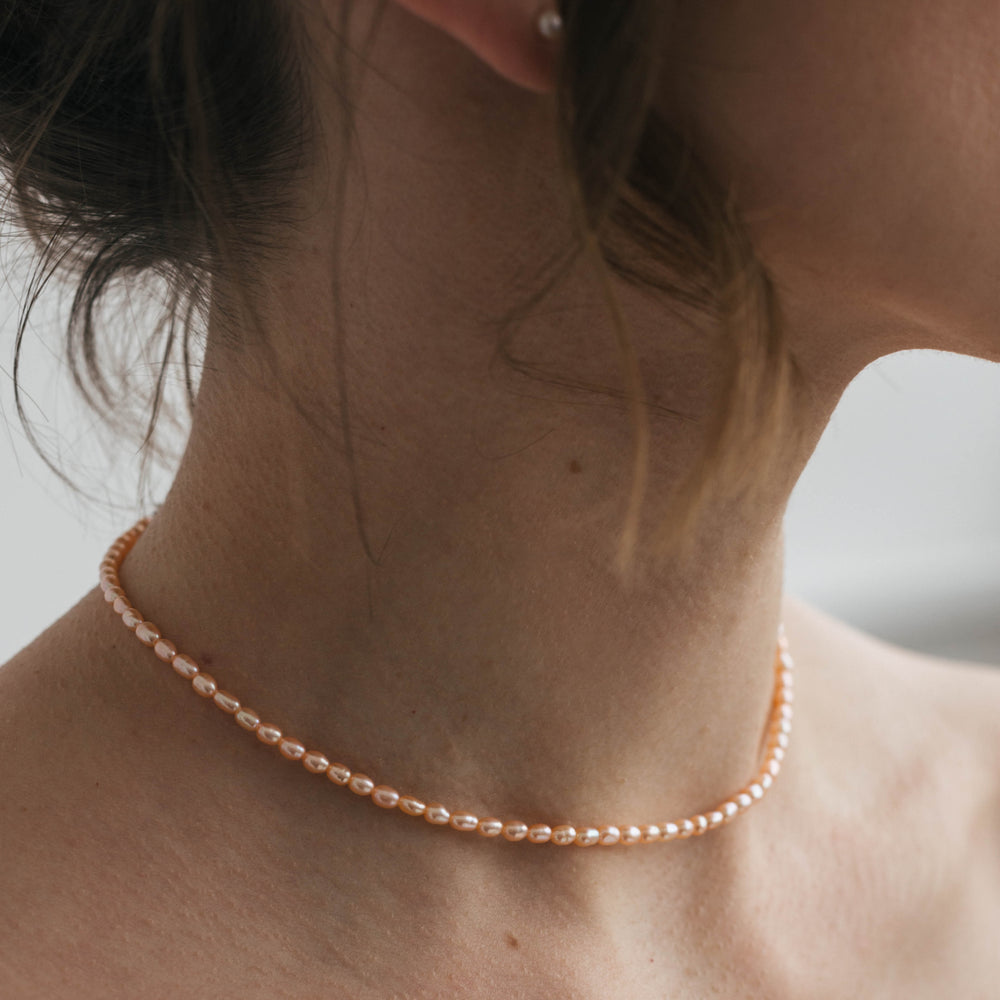 Pink Rice Pearl Choker, 4 mm, silver clasp