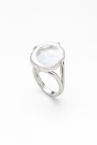 Rozeta Sunrise keshi pearl silver Ring