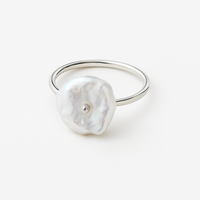 Rozeta Zenith white keshi pearl silver Ring