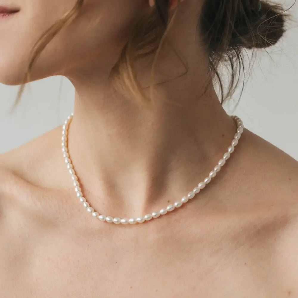 choker with white rice pearls by Pearl Code