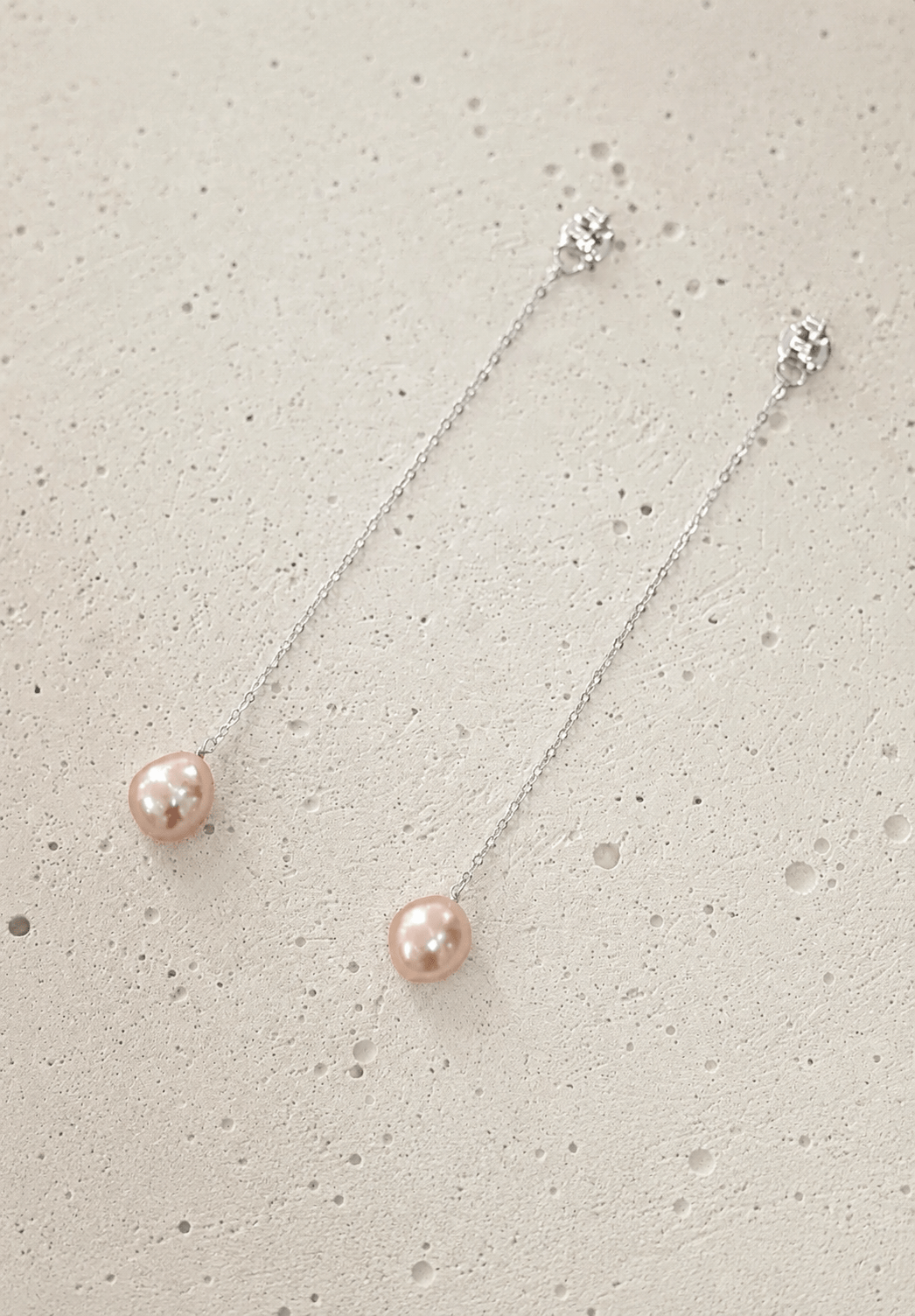 Iconic Long Charm Rose, silver photo