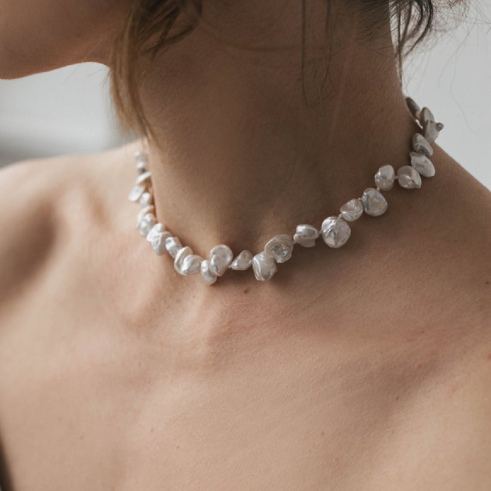 
                  
                    Necklace Choker with white Keshi pearls, 6mm
                  
                