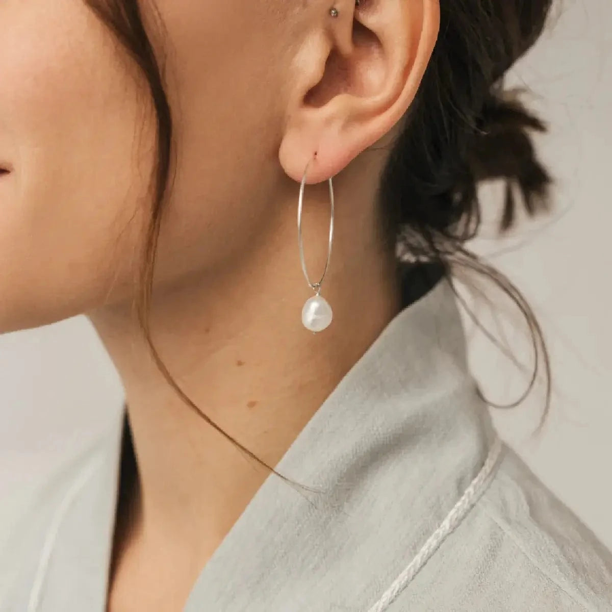 Circle earrings white baroque pearl 8mm, silver photo