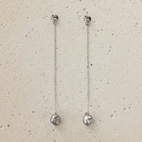 Iconic Long Charm Grise, Silver photo