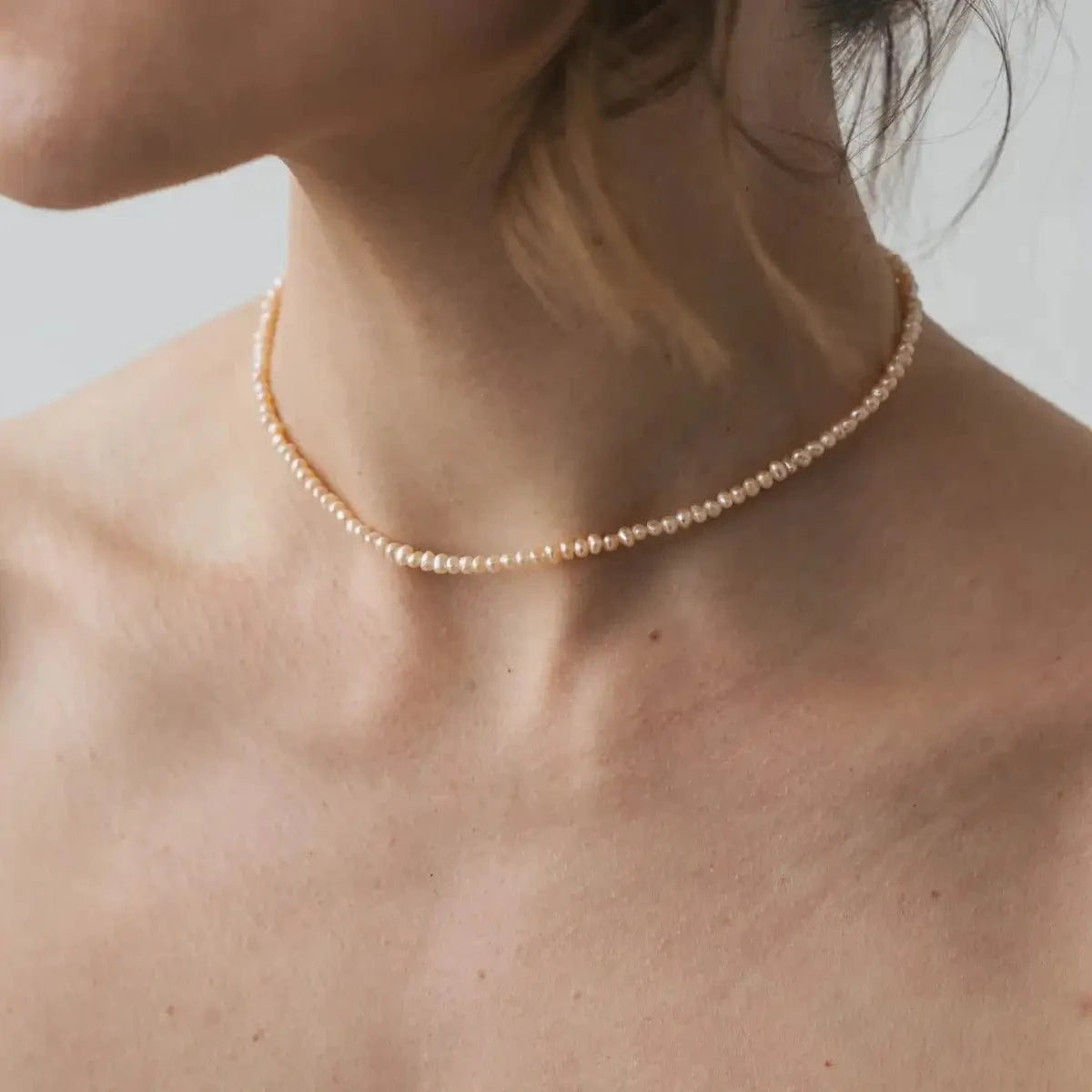 Choker with round peach pearl 3 mm silver photo