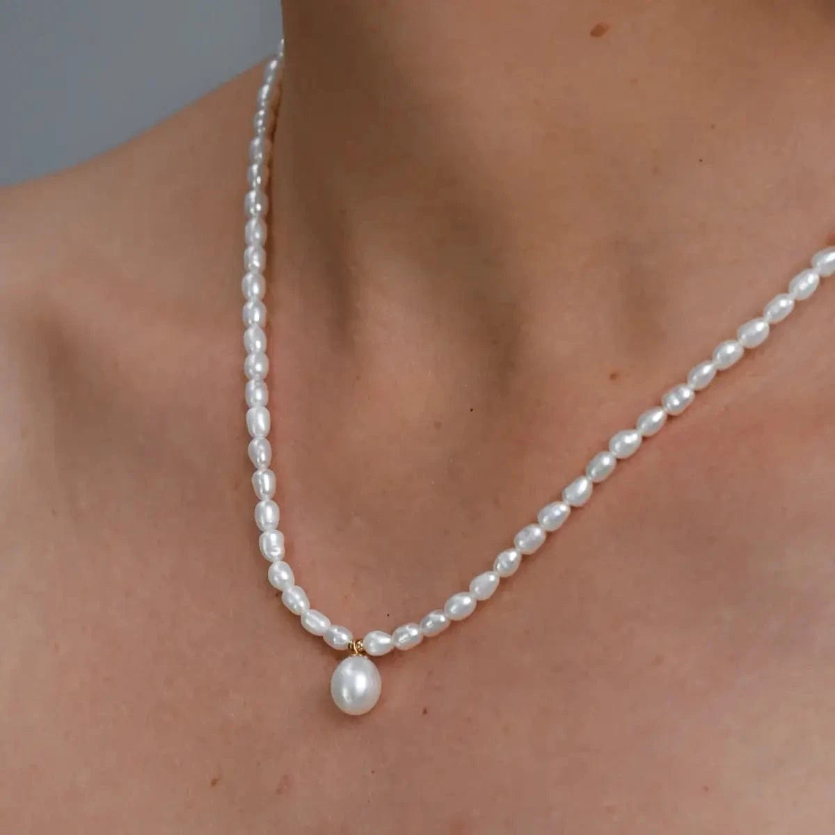 Necklace rice pearl 4mm, with drop pearl pendant, gold-filled photo