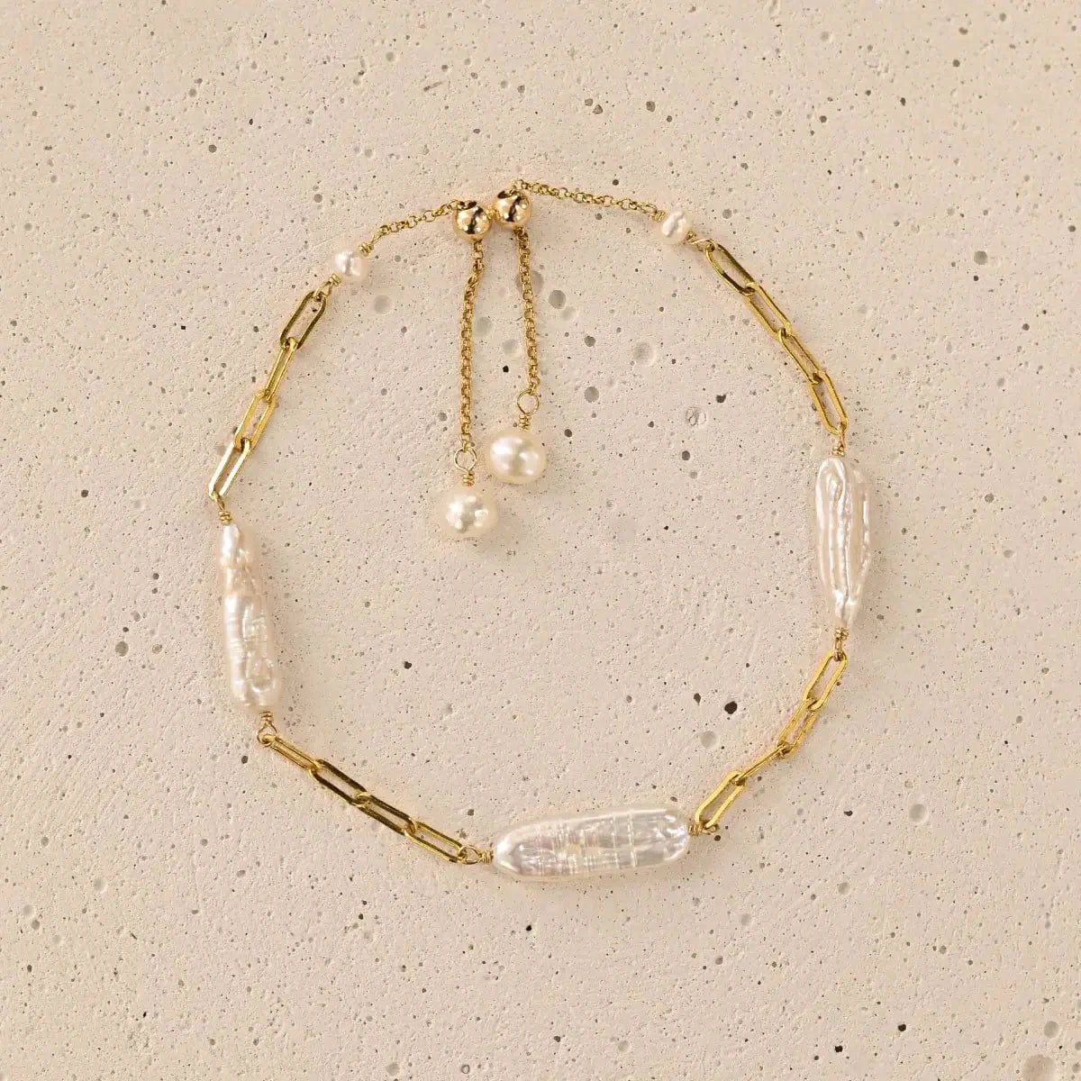 Gold Line Pearl Bracelet photo