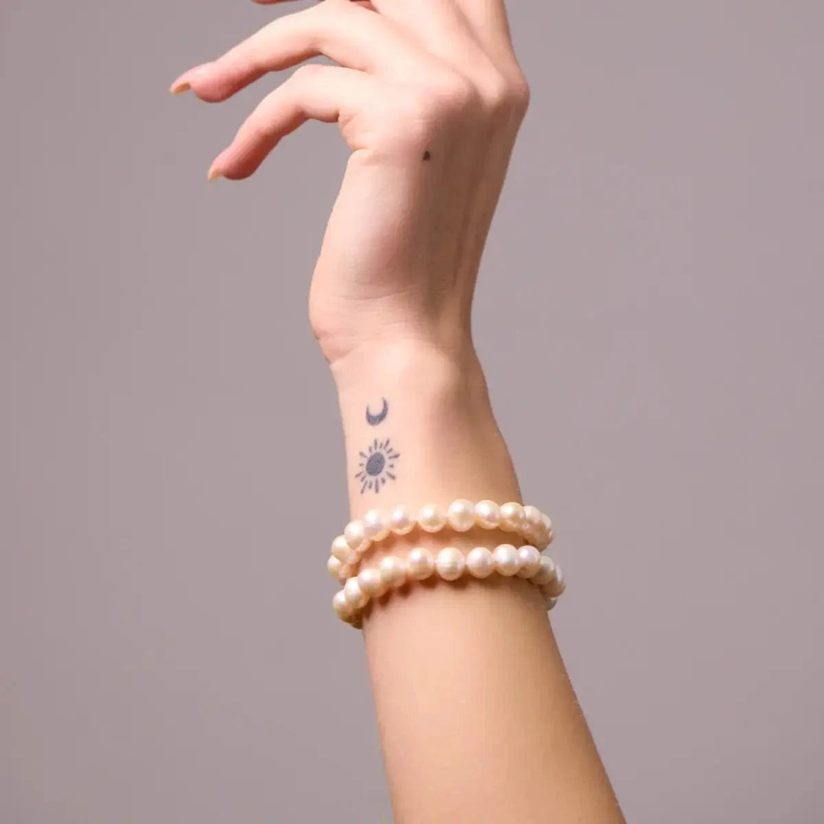 Lustrous Delight Pearl Gold Bracelet photo