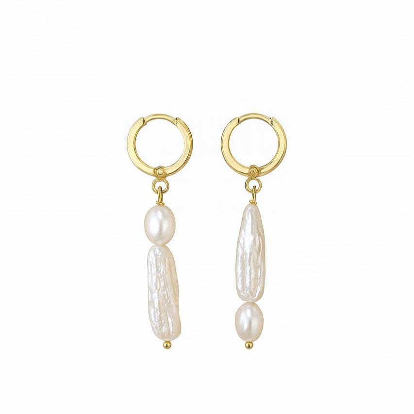 Gold Line Earrings photo
