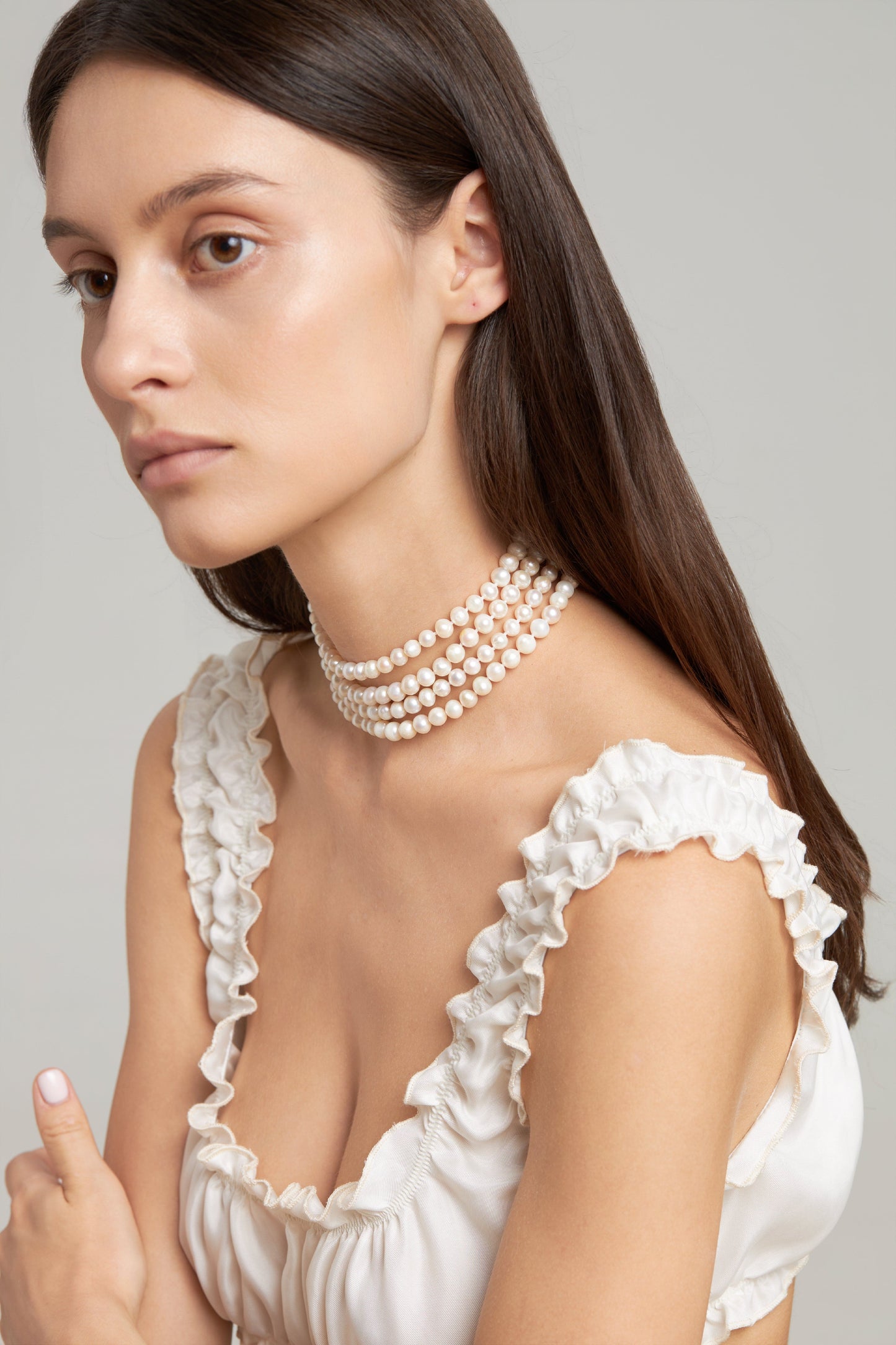 Silk Drop Round Pearls Necklace photo