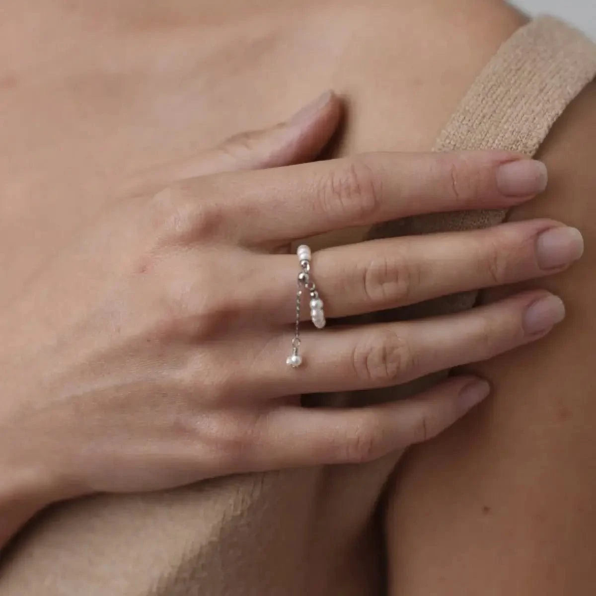 Floween Round Pearl Ring photo