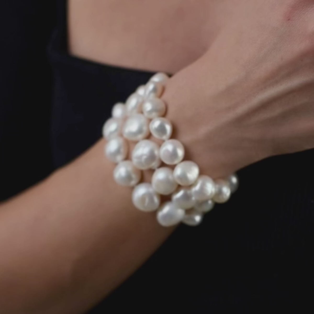 Bracelet with Premium Baroque Pearls of 10 mm