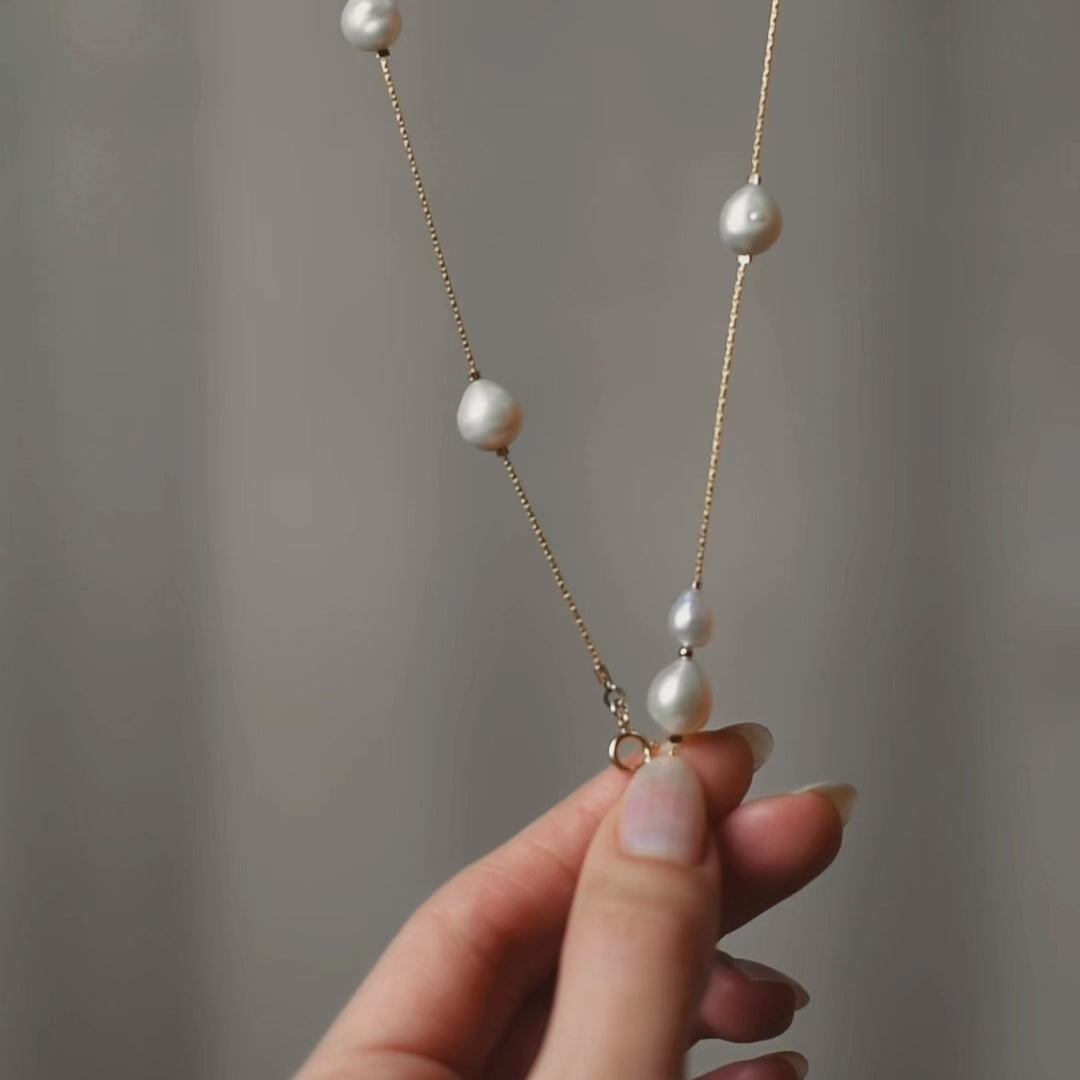 Gold-filled adjustable necklace with baroque pearls