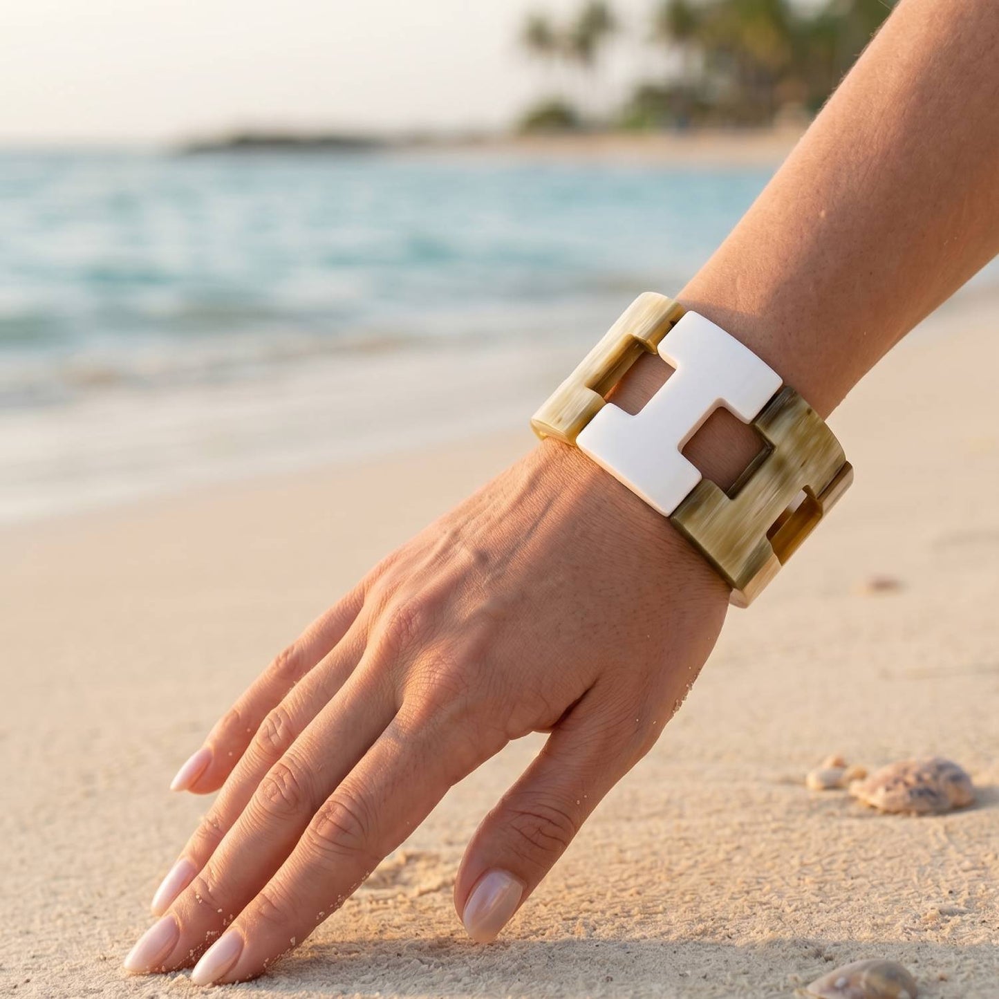 Shell Statement Bracelet photo