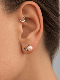 Vela Pink Pearl Silver Stud Earrings photo