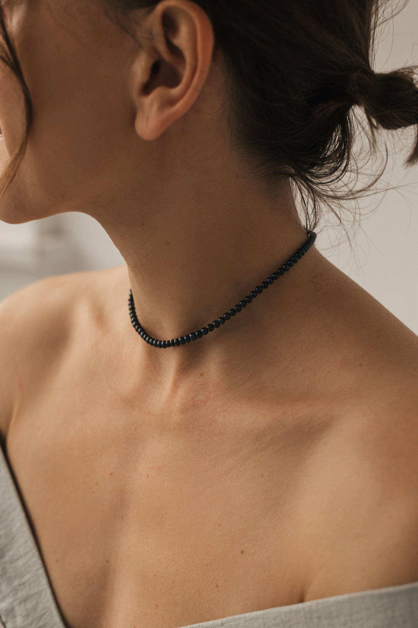 Choker with black pearl 4 mm