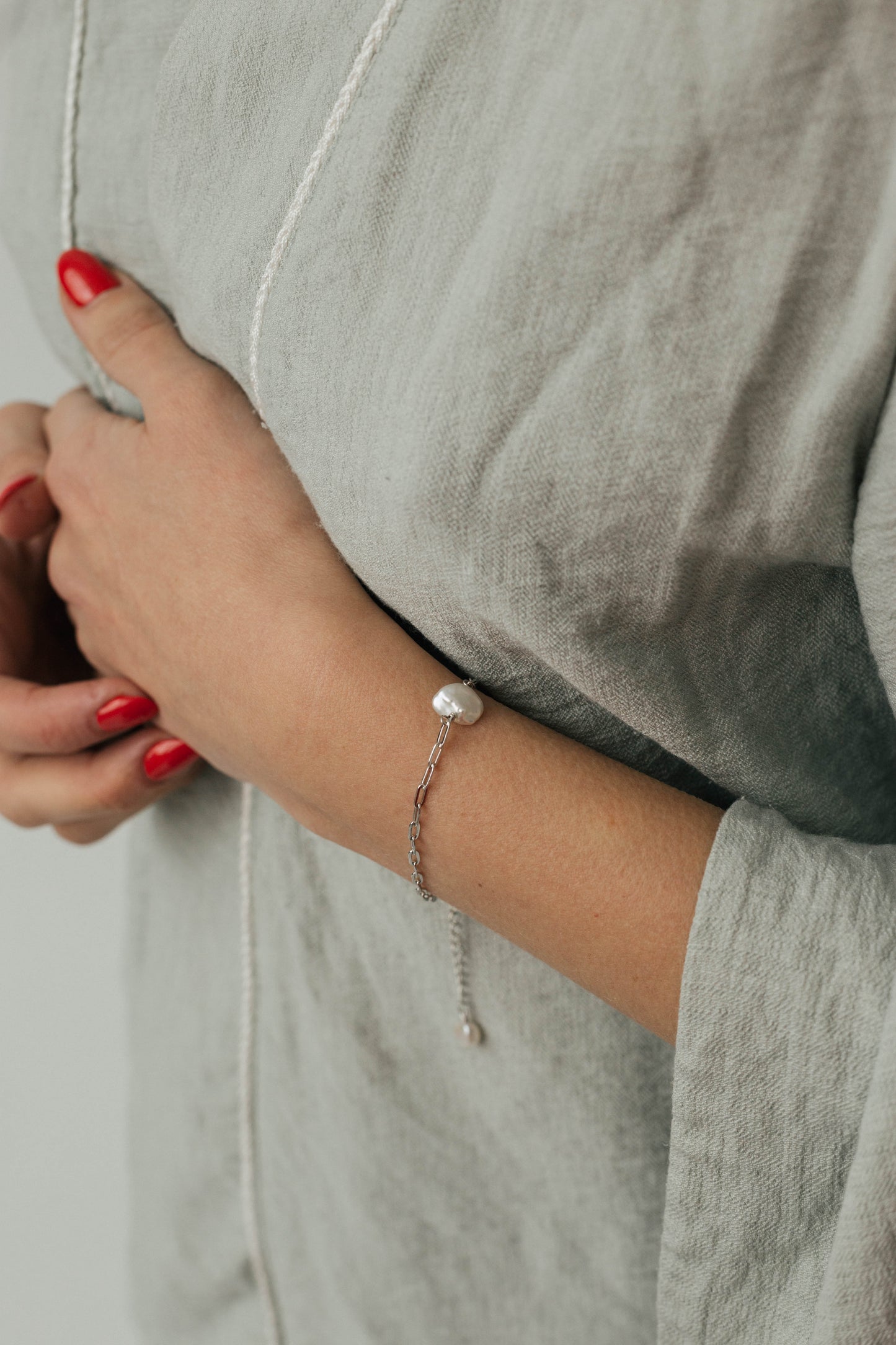 Silver keshi pearl chain bracelet